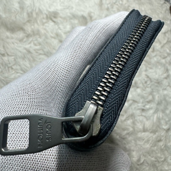 🛑 SOLD 🛑 Louis Vuitton Zippy Navy Blue Damier Infini Leather Vertical Wallet - Picture 7 of 8
